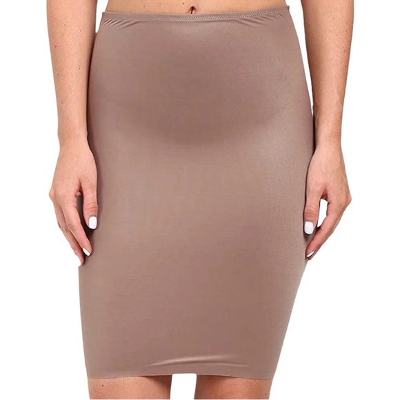 Spanx Half Slip Reversible Shape wear - Picture 2 of 7